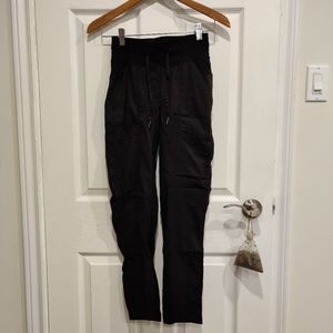 Lululemon Street to Studio Pant, Size 2